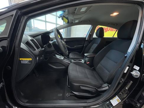 Used 2016 Kia Forte LX image 11