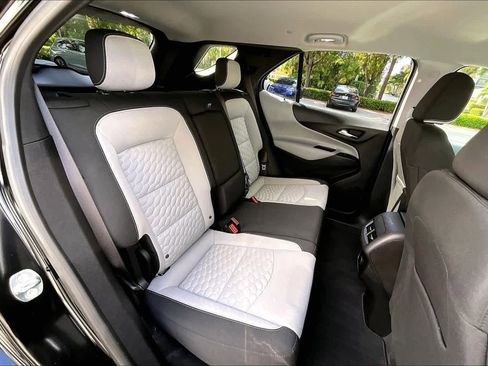 Used 2018 Chevrolet Equinox LT image 18