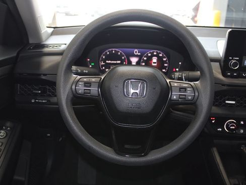 Used 2023 Honda Accord EX image 11
