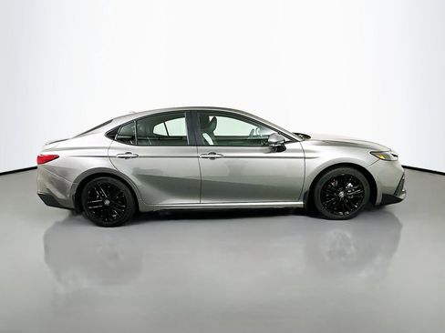 Used 2026 Toyota Camry SE w/ Convenience Package FWD image 4