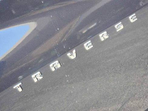 Used 2020 Chevrolet Traverse LT image 10