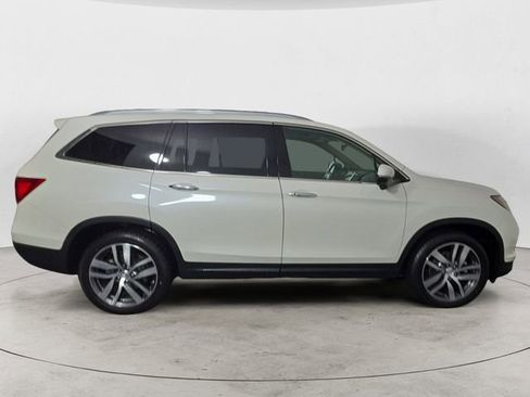 Used 2017 Honda Pilot Touring image 6