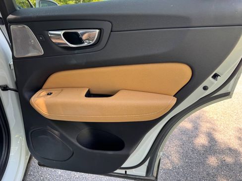 Used 2019 Volvo XC60 T6 Inscription w/ Protection Package AWD/4WD image 39