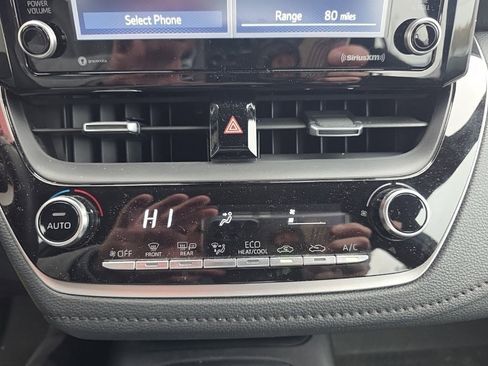 Used 2022 Toyota Corolla SE image 23