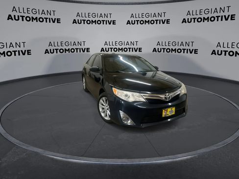 Used 2012 Toyota Camry XLE FWD image 4