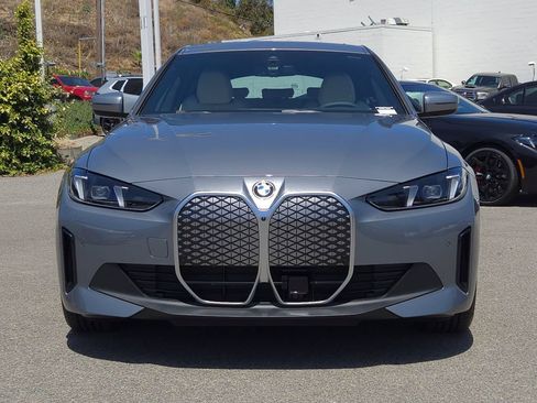 New 2026 BMW i4 eDrive40 w/ Premium Package RWD image 3