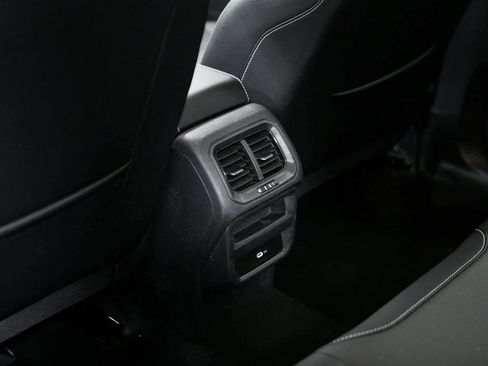 Used 2023 Volkswagen Taos SE image 26