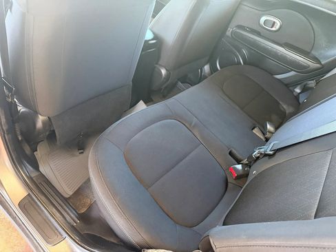 Used 2019 Kia Soul FWD image 20