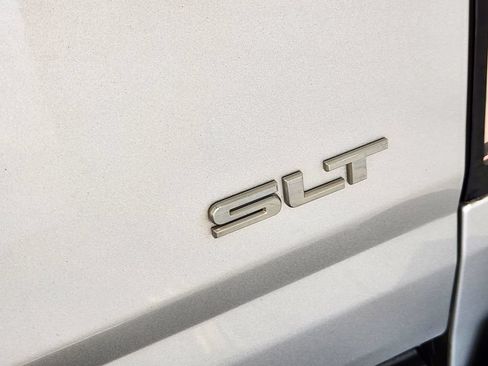 Used 2017 GMC Canyon SLT w/ Trailering Package RWD image 12