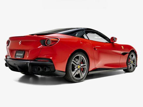 Used 2023 Ferrari Portofino M RWD image 3
