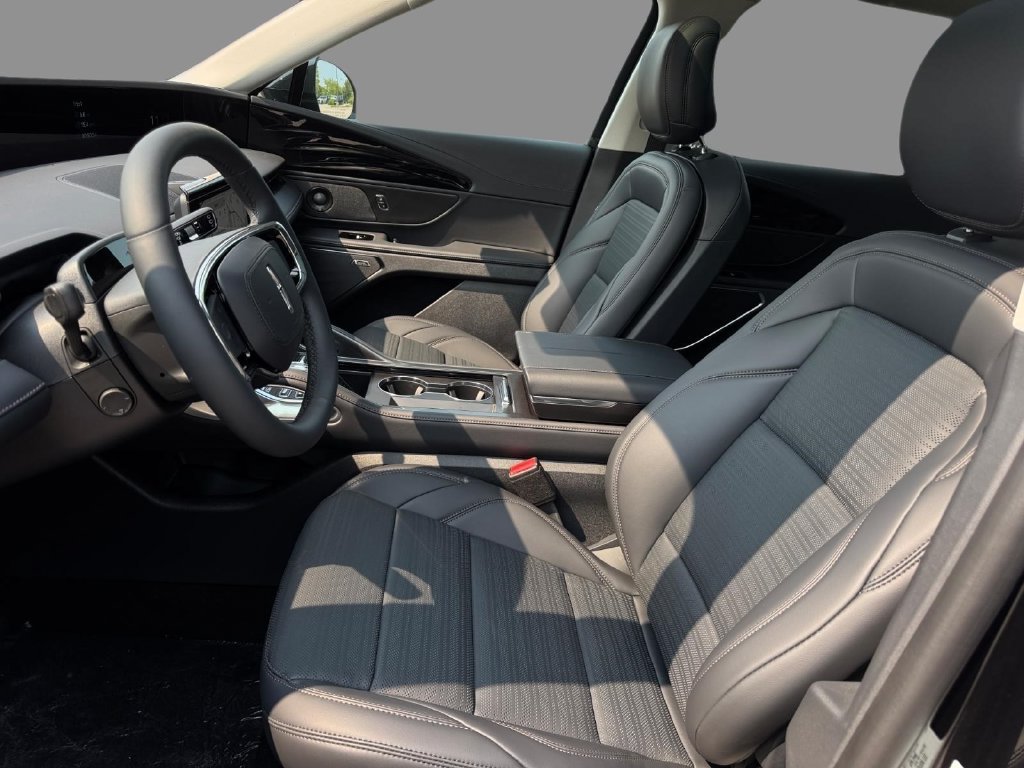 New 2026 Lincoln Nautilus Reserve AWD/4WD image 14