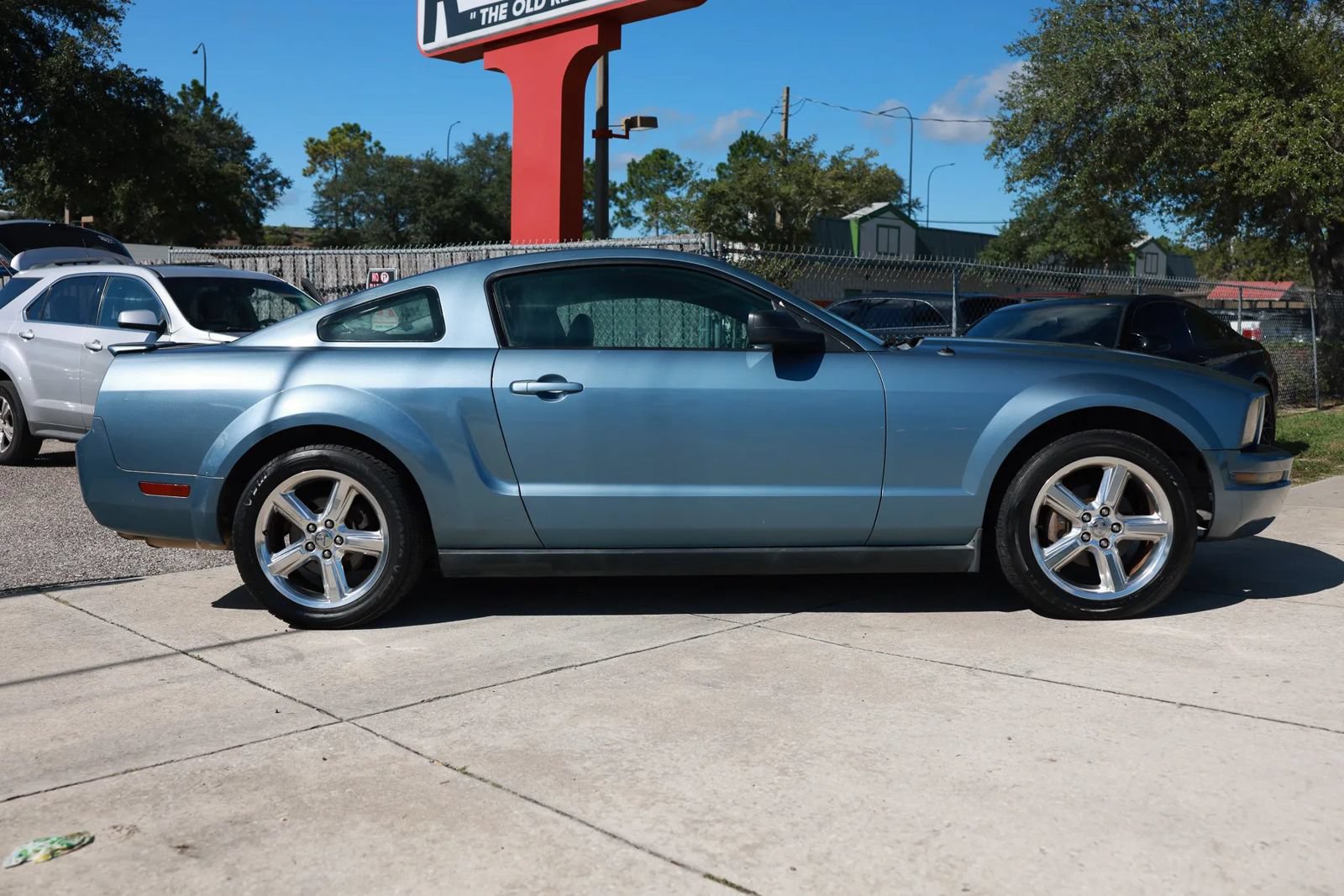Used 2008 Ford Mustang Coupe RWD image 6