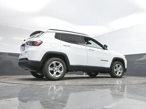 Used 2024 Jeep Compass Latitude AWD/4WD image 44