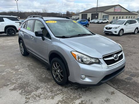Used 2014 Subaru Crosstrek 2.0i Premium w/ Moonroof Package image 3