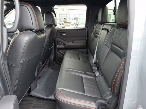 Used 2023 Nissan Frontier PRO-4X w/ Pro-4X Premium Package image 13