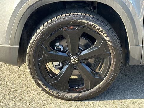 Used 2025 Volkswagen Taos SEL w/ Black Wheel Plus Package AWD/4WD image 8