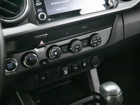 Used 2020 Toyota Tacoma TRD Sport AWD/4WD image 20