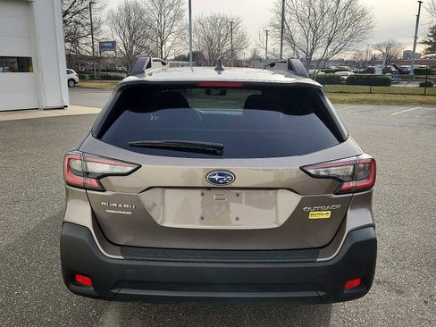 Used 2023 Subaru Outback Premium image 5