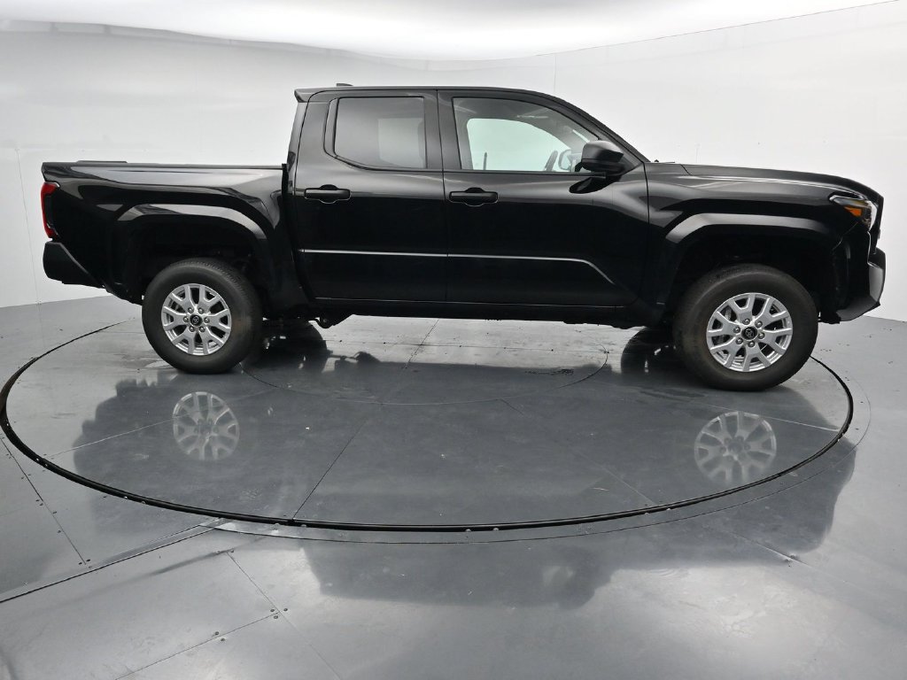 Used 2025 Toyota Tacoma SR AWD/4WD image 9