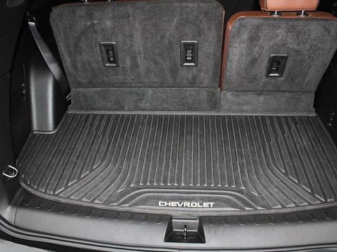 Used 2018 Chevrolet Traverse High Country w/ LPO, 'HIT The Road' Package image 32