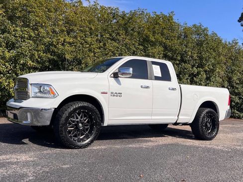 Used 2017 RAM 1500 Laramie image 3