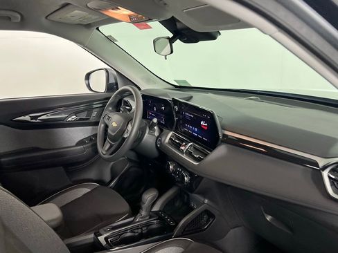 Used 2025 Chevrolet TrailBlazer LT image 31