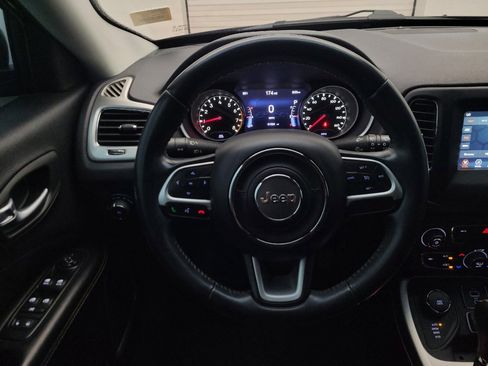 Used 2017 Jeep Compass Latitude w/ Popular Equipment Group AWD/4WD image 22