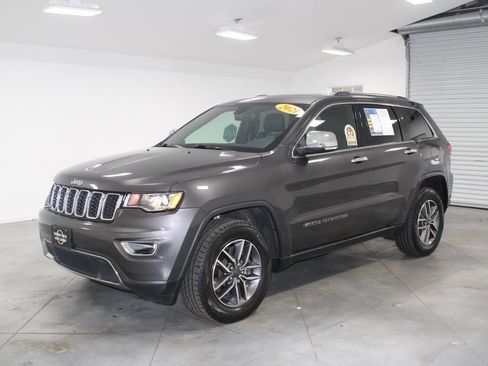 Used 2021 Jeep Grand Cherokee Limited w/ Trailer Tow Group IV image 4