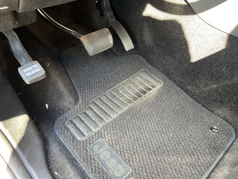 Used 2015 Jeep Grand Cherokee Summit w/ Platinum Series Group image 17