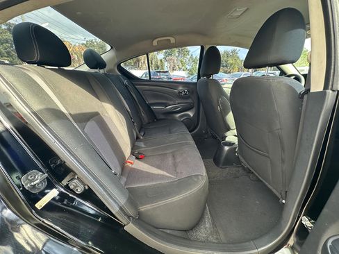 Used 2018 Nissan Versa SV image 11