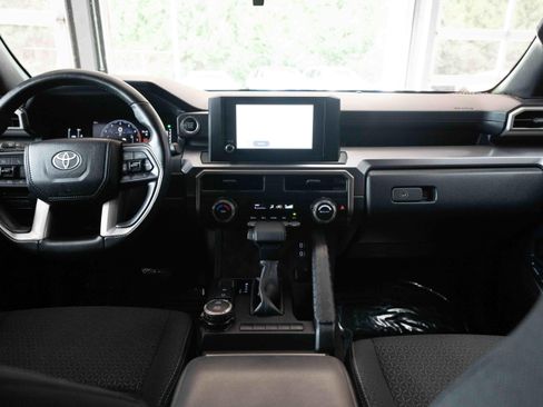 Used 2025 Toyota 4Runner SR5 AWD/4WD image 20
