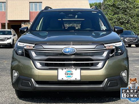Used 2025 Subaru Forester Premium w/ Convenience Package #1 AWD/4WD image 3