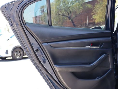 Used 2019 MAZDA MAZDA3 Sedan FWD image 29
