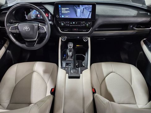 Used 2024 Toyota Grand Highlander FWD image 44
