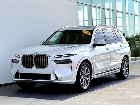 Certified 2023 BMW X7 xDrive40i w/ Premium Package image 9