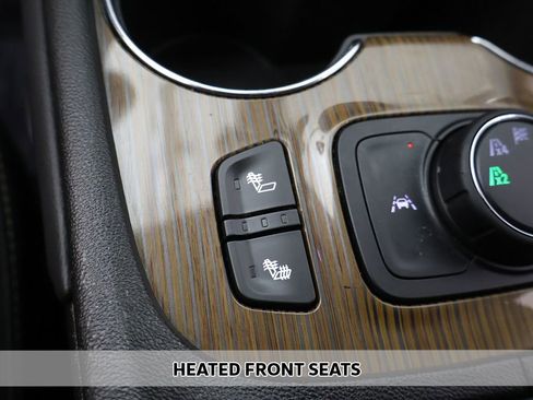 Used 2023 GMC Acadia SLE w/ Driver Convenience Package image 5