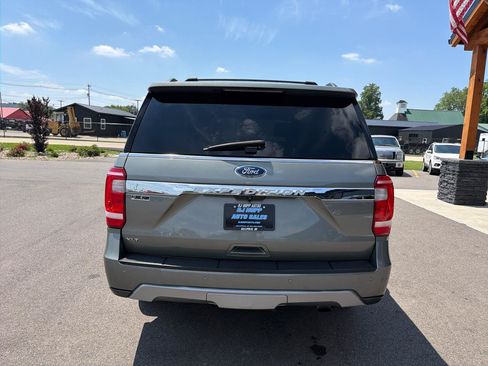 Used 2019 Ford Expedition XLT w/ Equipment Group 202A AWD/4WD image 5