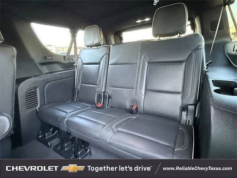 Used 2023 Chevrolet Suburban Premier image 36