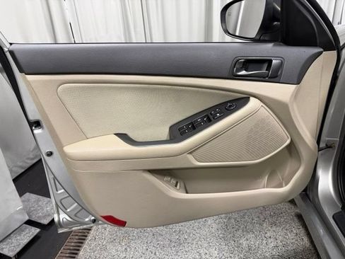 Used 2015 Kia Optima LX w/ LX Convenience Plus Package FWD image 16