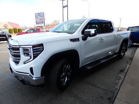 Used 2023 GMC Sierra 1500 SLT w/ SLT Premium Plus Package image 6
