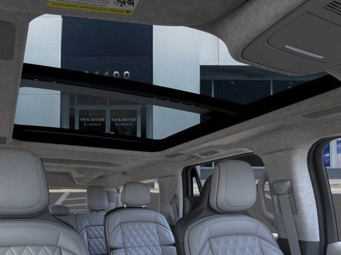 New 2026 Lincoln Navigator L Black Label AWD/4WD image 22