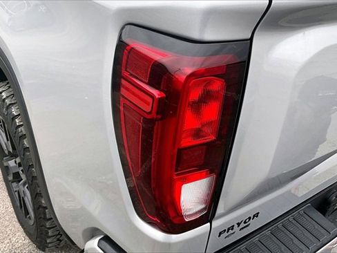 Used 2020 GMC Sierra 1500 Elevation w/ Elevation Value Package image 24