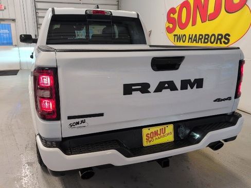 New 2026 RAM 1500 4x4 Crew Cab image 41