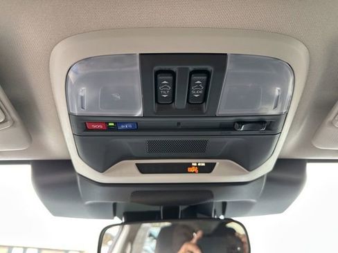 Certified 2025 Subaru Crosstrek 2.0i Premium image 12