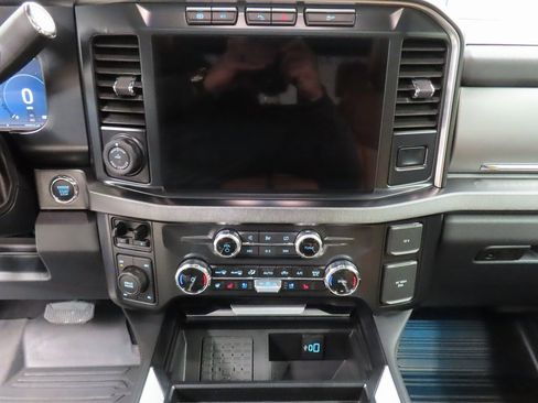 Used 2024 Ford F250 Platinum image 13