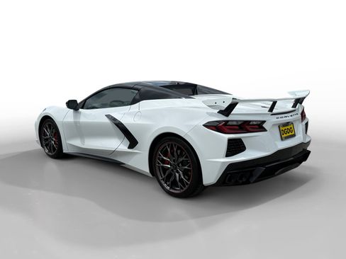 Used 2023 Chevrolet Corvette Stingray Premium Conv w/ Stealth Interior Trim Package RWD image 3