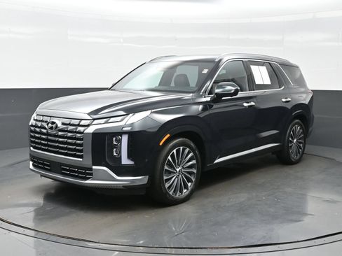 Certified 2023 Hyundai Palisade Calligraphy AWD/4WD image 2