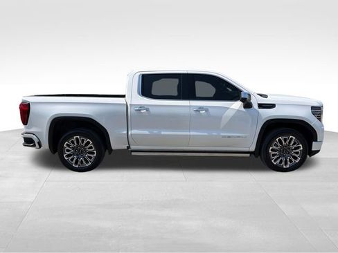 Used 2023 GMC Sierra 1500 Denali Ultimate AWD/4WD image 8
