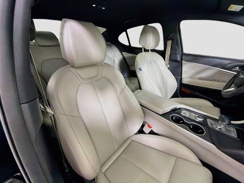 Used 2023 Genesis G70 2.0T RWD image 31
