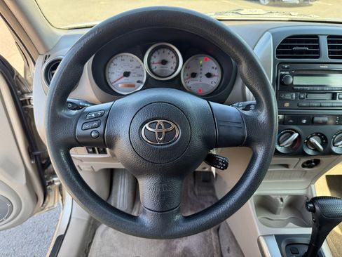 Used 2005 Toyota RAV4 2WD image 21